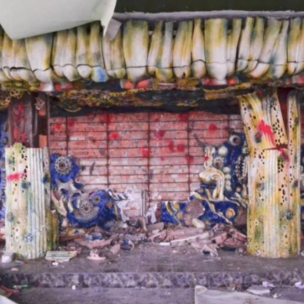 Унікальне керамічне панно знищили вандали у Дніпрі