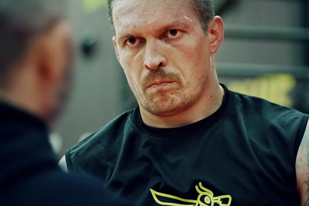 На Netflix вийшов фільм "Абсолютне чемпіонство" про Усика та Ф'юрі