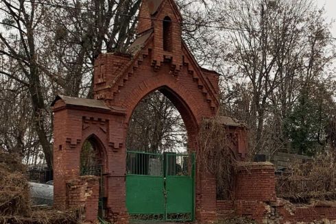 У КМДА закликають не підтримувати петицію щодо збереження історичної огорожі Байкового кладовища