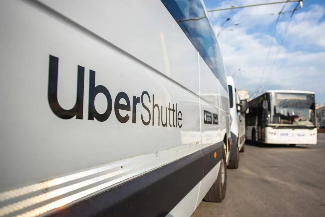 UberShuttle запускает новый маршрут. Из центра на Троещину