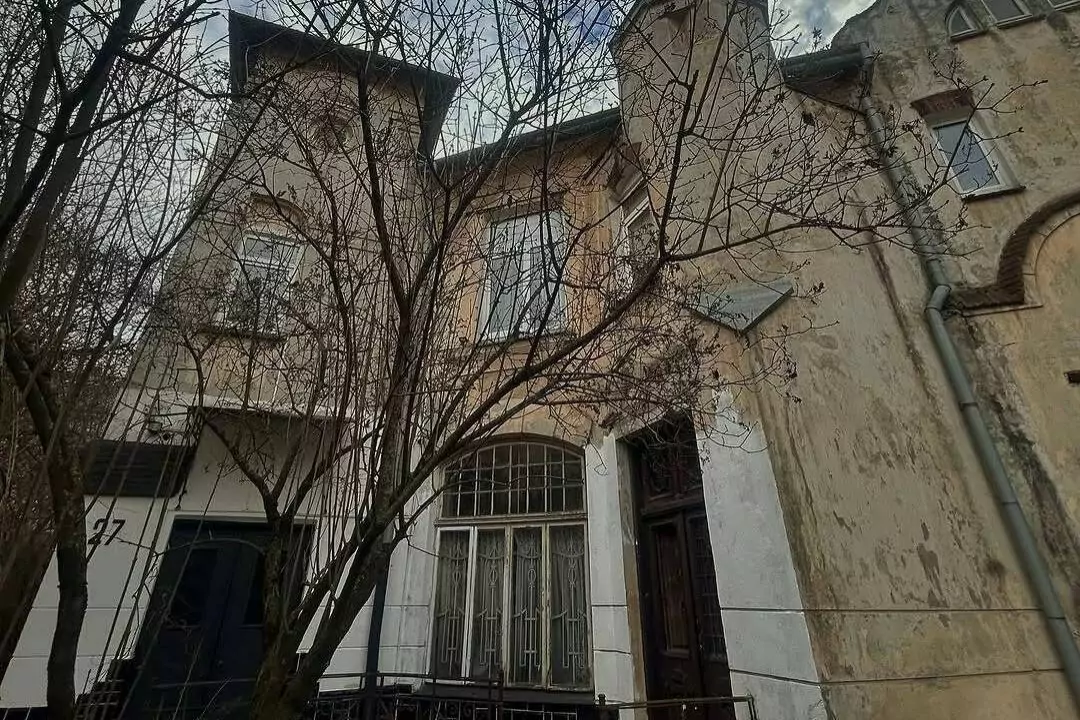 Історичну віллу художника Розвадовського у Львові виставили на продаж за 850 тисяч доларів