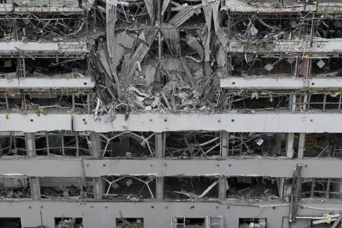 БЦ Grey Plaza у Києві зруйновано внаслідок обстрілу: напередодні його виставили на продаж за 23 млн доларів