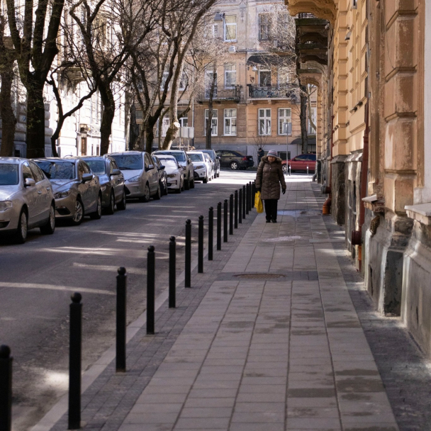 Погляньте, як у Львові оновили вулицю та зробили її безбар'єрною