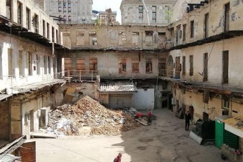 Після реставрації від Центрального гастроному на Хрещатику залишився лише фасад