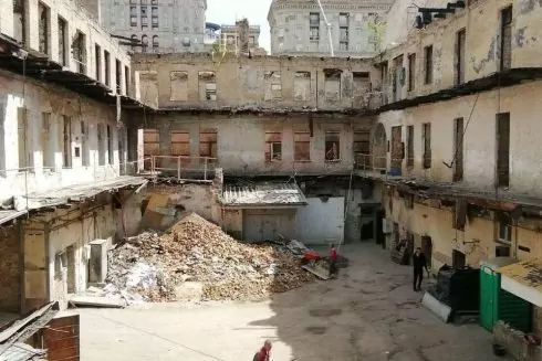 Після реставрації від Центрального гастроному на Хрещатику залишився лише фасад