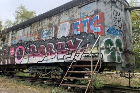 Останній дореволюційний трамвай "Пульман" у Пущі-Водиці демонтував "Київпастранс"