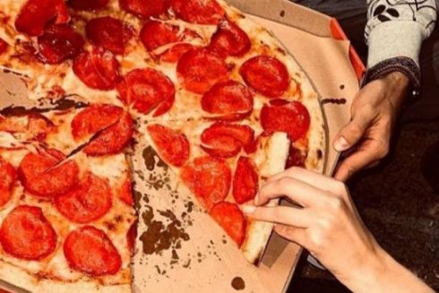 Возле Контрактовой площади заработала пиццерия Fat Tonny