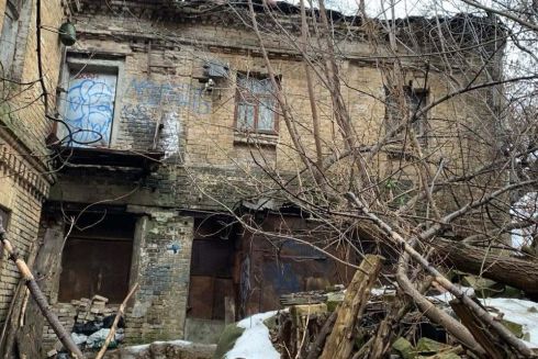 На Вознесенському узвозі почали розбирати залишки садиби 1898 року