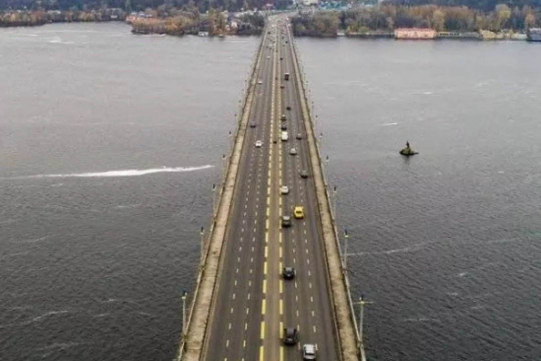 В Інституті електрозварювання закликали терміново закрити міст Патона на ремонт