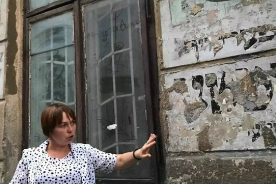 У Львові пошкодили антикварну рекламу, що була частиною туристичного маршруту