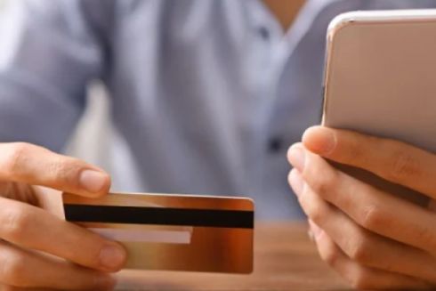 Нацбанк встановлює ліміт у 150 тисяч гривень на перекази з карти на карту