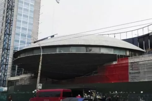 На Либідській досі перебудовують &ldquo;Літаючу тарілку&rdquo;. Активісти звернулися до прокуратури