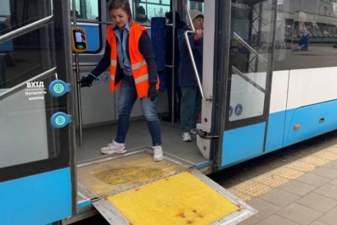 Після виходу шоу про безбар&rsquo;єрність у Вінниці збільшили кількість інклюзивних трамваїв на маршрутах