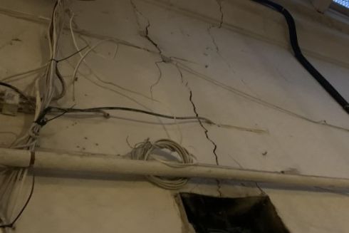 У будинку-пам’ятці на Печерську з’явилися тріщини через будівництво поруч