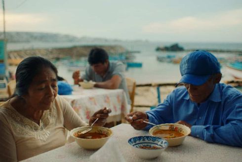 Кросівки з недоїдків, пиво з водоростей та вино з листя: що людство їстиме у майбутньому