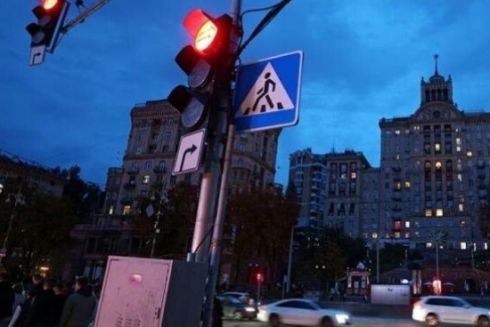 У Києві половина світлофорів працюватиме під час відключень світла