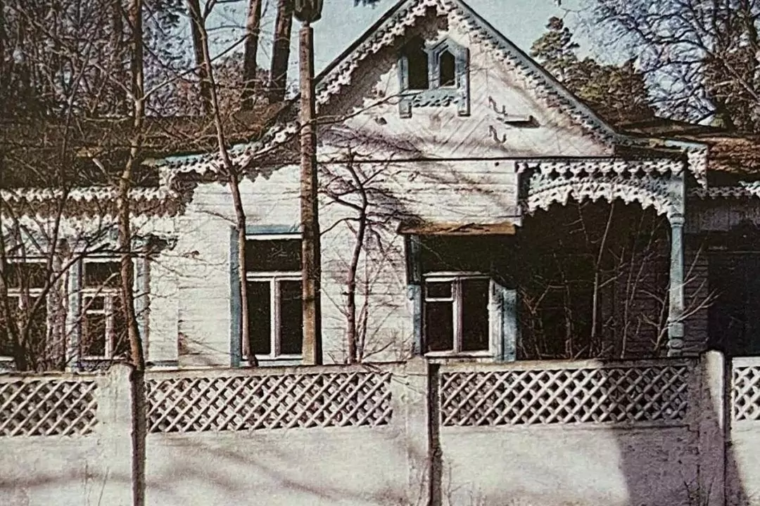 У Пущі-Водиці розібрали садибу 1900 року