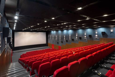 «Жовтень» запустив продаж сертифікатів у кіно. Частину коштів передадуть лікарням