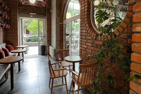 Недалеко от &laquo;Дружбы народов&raquo; открылась кофейня 52 Parallel