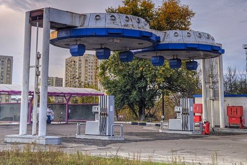 У Києві знесли останню "японську" АЗС