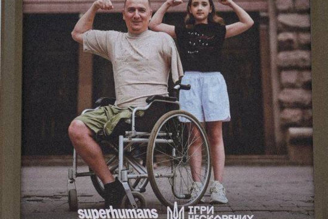 На вітринах ЦУМу у Києві з’явилися фото ветеранів