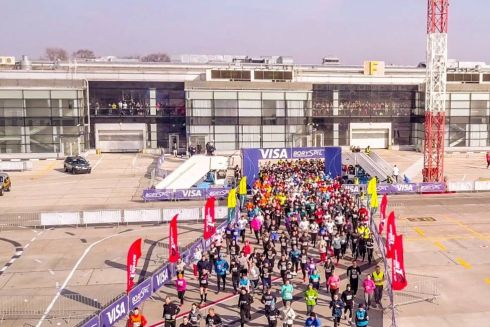 Фото дня: забіг KBP Runway Run на злітній смузі Борисполя