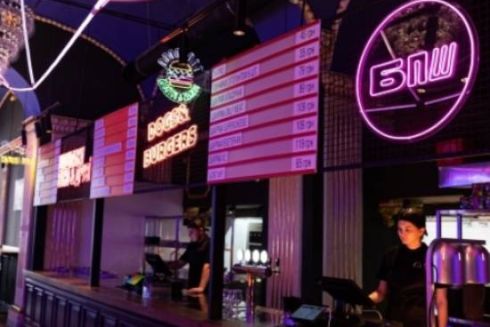 У Львові на площі Ринок зачинили два популярні заклади