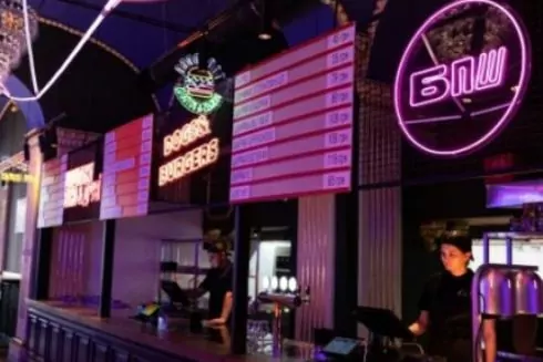 У Львові на площі Ринок зачинили два популярні заклади