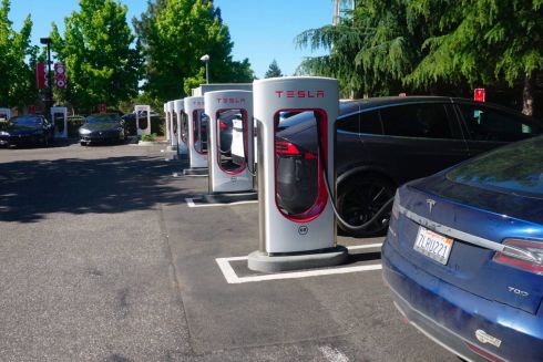 Tesla вперше в Україні встановить зарядні станції Supercharger