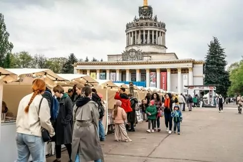 Театр ветеранів та Премія книжкових блогерів: 7 подій Книжкової країни