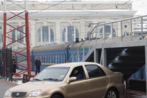 Заказать перевозку автомобилей в вагонах «Укрзалізниці» теперь можно онлайн
