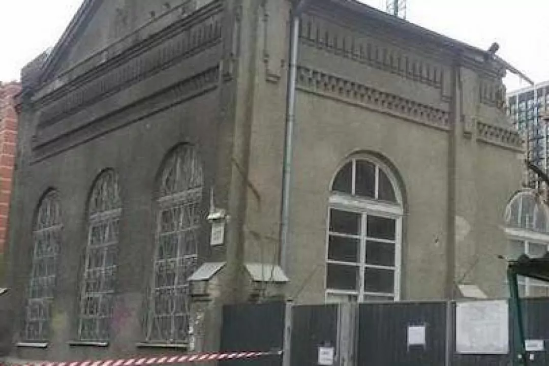 На Большой Васильковской снесли 100-летнее здание