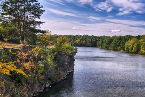 Притоку річки Рось, яка майже перетворилася на болото, закінчують розчищати