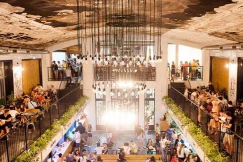 Їж, пий, танцюй: як влаштований «Міський ринок їжі» в Одесі