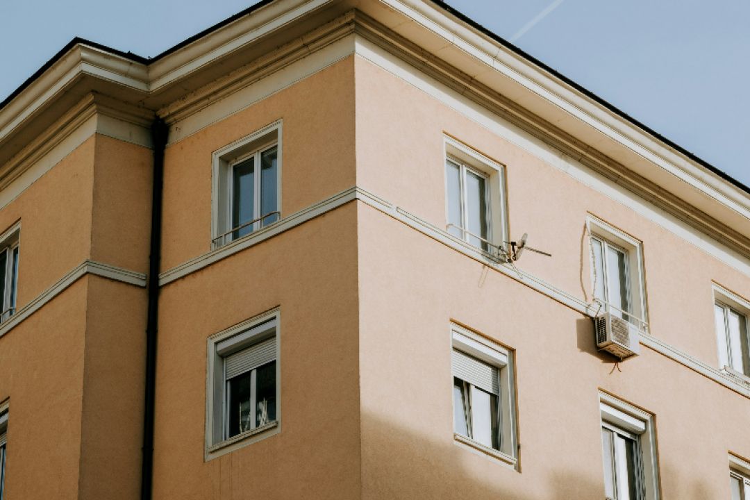 Схему будівництва багатоквартирних будинків замість індивідуальних виявили на Львівщині