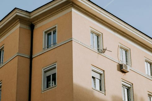 Схему будівництва багатоквартирних будинків замість індивідуальних виявили на Львівщині