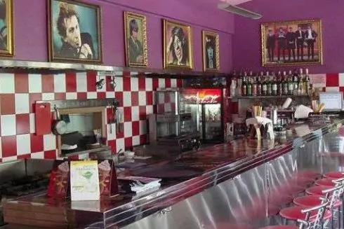 На місці легендарного кафе &laquo;Шалена мама&raquo; відкриють піцерію Domino's