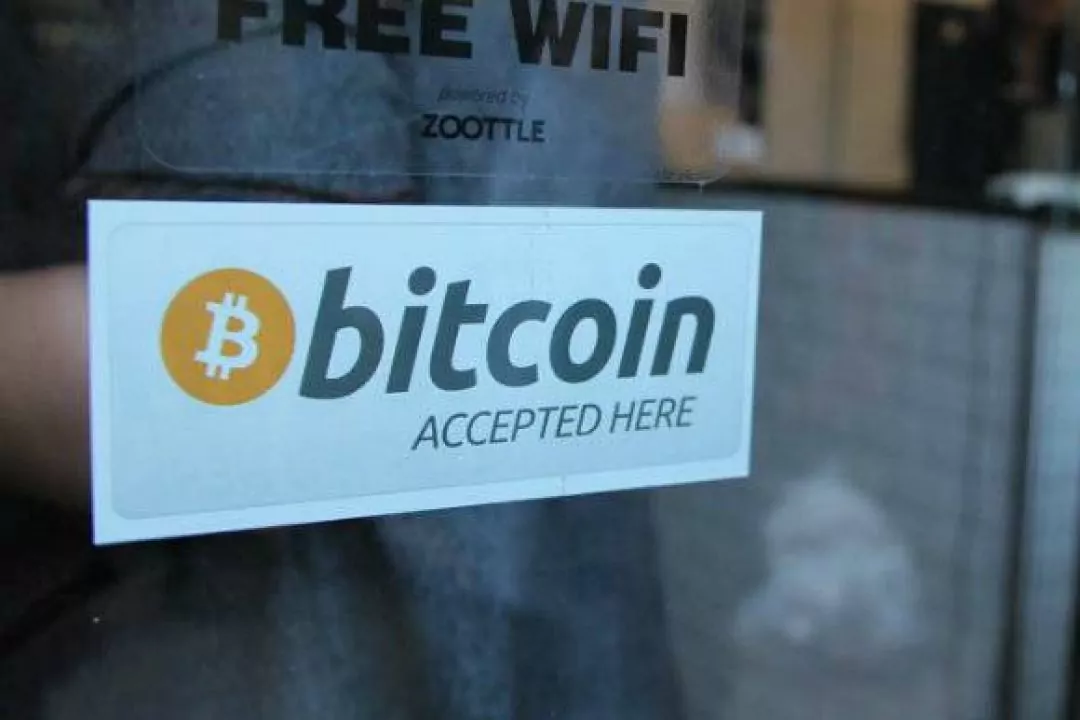 Как мы начали продавать свои услуги за биткоины и что из этого вышло