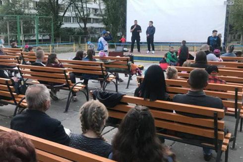 На Лісовому масиві запрацював кінотеатр просто неба