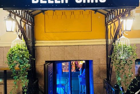 На Сечевых Стрельцов открылся итальянский гастробар: здесь проводят квартирники и вечеринки