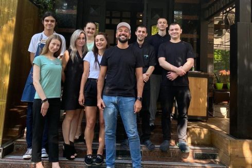 На Печерске открылось кафе Ria pizza от переселенцев из Краматорска: вот их неимоверная история