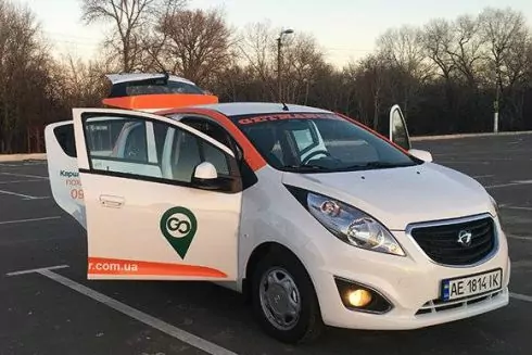 Тест-драйв: як працює перший київський каршерінг