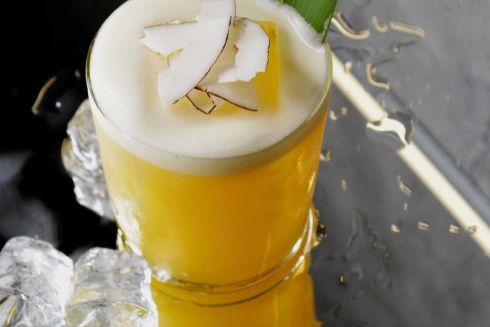 Prosecco на сніданок і коктейлі за мотивами серіалів: На Позняках відкрили бістро бар