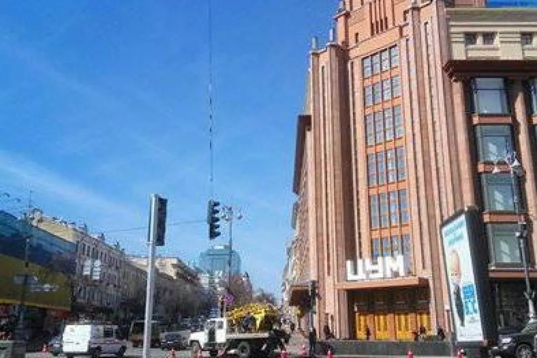 На Хрещатику з'явився світлофор для пішоходів