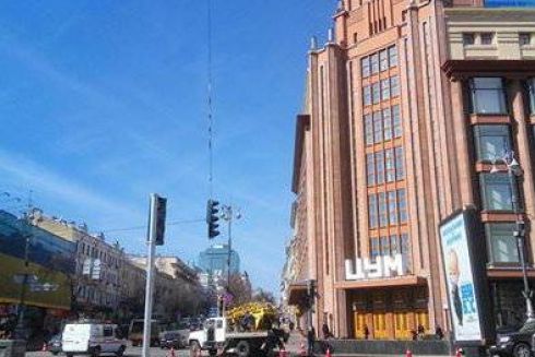 На Хрещатику з'явився світлофор для пішоходів