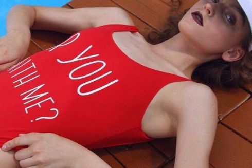 Летние вещи от украинских марок: очки, купальники, шляпы, туники