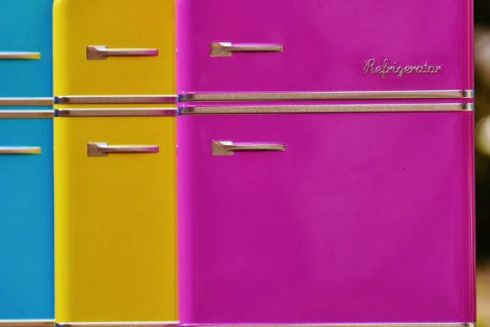 На вулицях Києва з'явилися холодильники з безкоштовною їжею