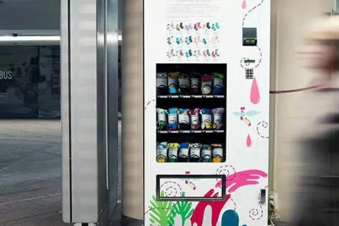 В Киеве появился &laquo;носкомат&raquo; от украинского бренда носков