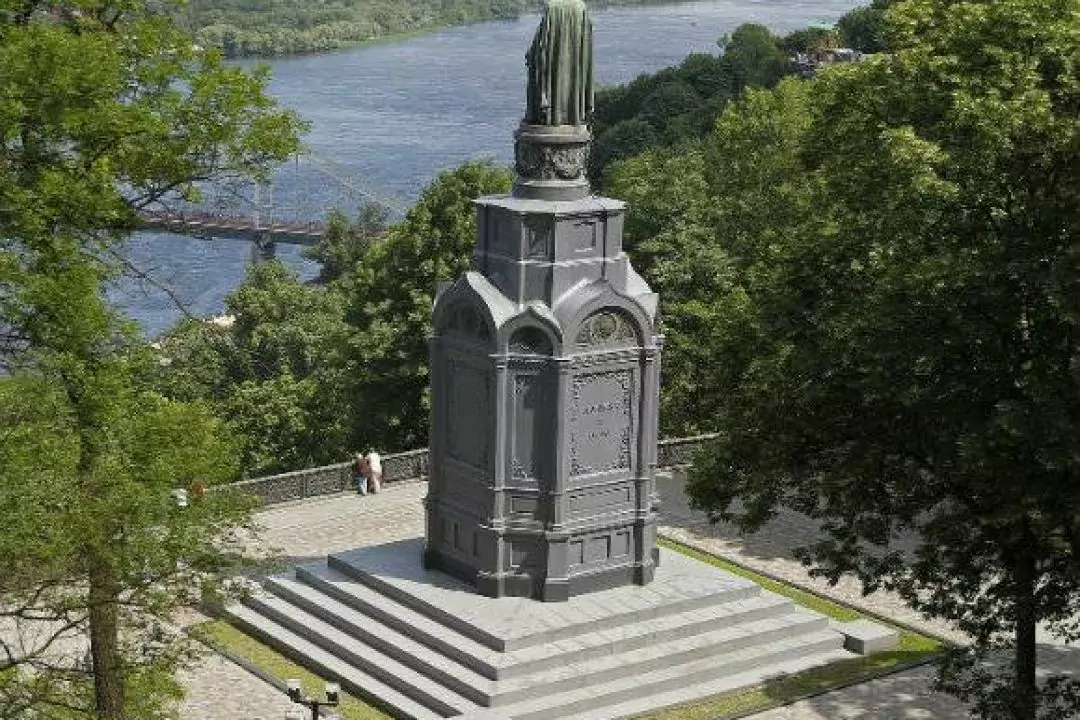 Як виглядає парк &laquo;Володимирська гірка&raquo; після реконструкції