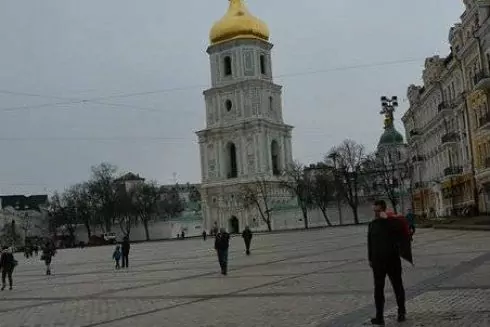 Було/стало: Софійську площу очистили від машин